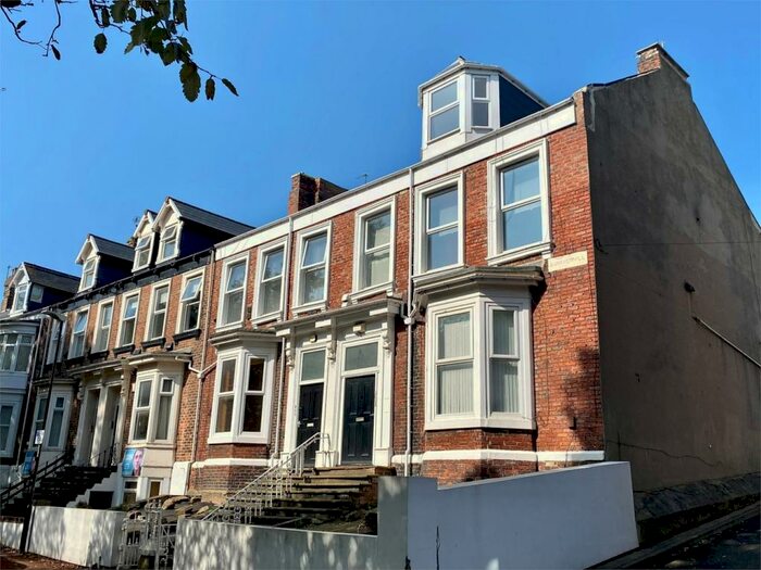 3 Bedroom Apartment To Rent In Summerhill, Thornhill, Sunderland, SR2