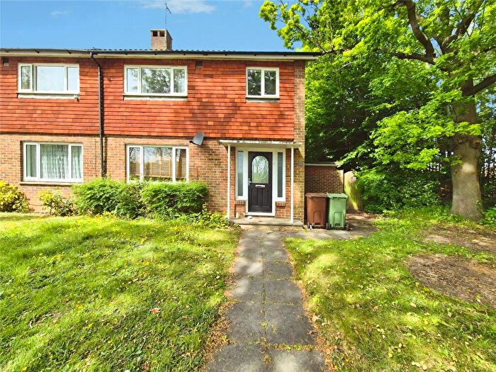 3 Bedroom Semi Detached House For Sale In Maidstone Road, Rochester, Kent, ME1