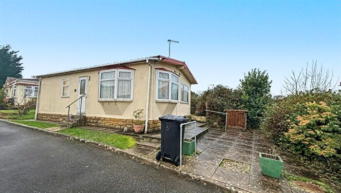 2 Bedroom Park Home For Sale In Gwealmayowe Park, Helston, TR13