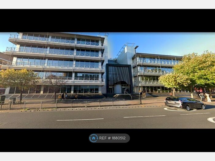 1 Bedroom Flat To Rent In Staines Road, Hounslow, TW3