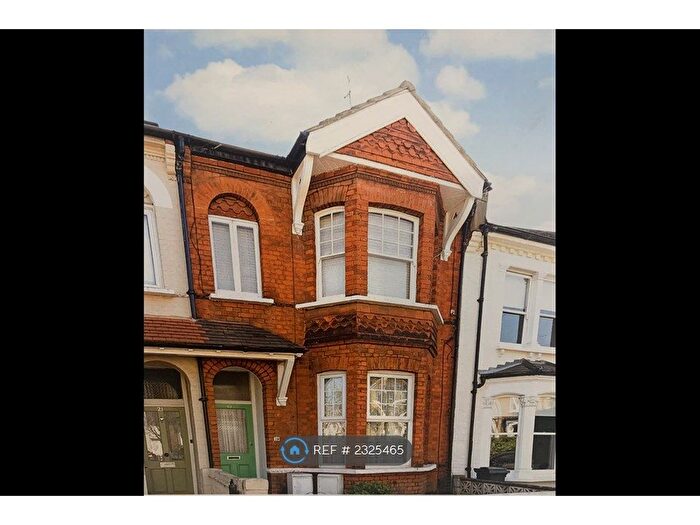 2 Bedroom Flat To Rent In Whitestile Road, Brentford, TW8