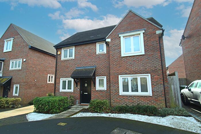 4 Bedroom Detached House To Rent In Bond Close, Welling, DA16