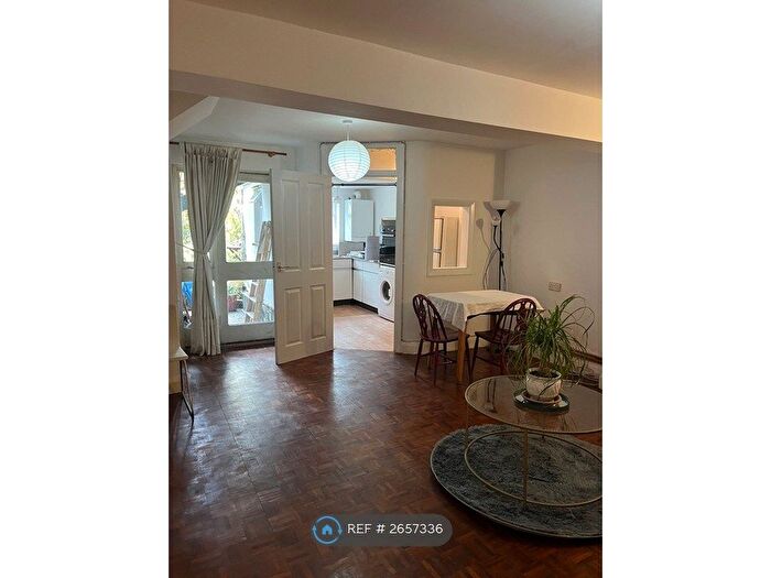 1 Bedroom Flat To Rent In Dukes Avenue, London, N10