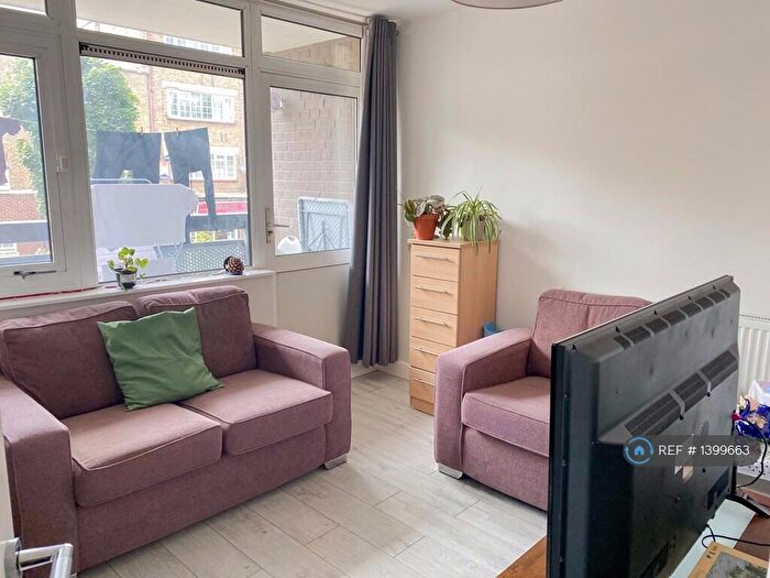 3 Bedroom Flat To Rent In Norton House, London, E1