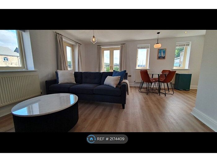 2 Bedroom Flat To Rent In Penryn, Penryn, TR10