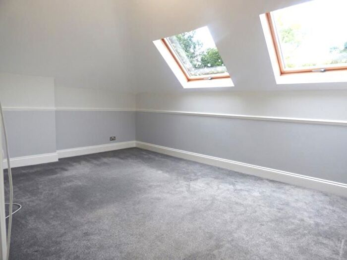 2 Bedroom Flat To Rent In Harold Road, London, SE19