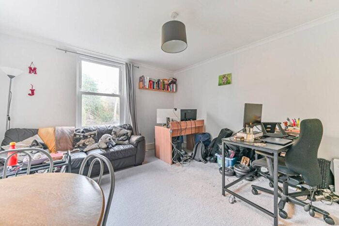 1 Bedroom Flat For Sale In Coombe Road, Central Croydon, Croydon, CR0