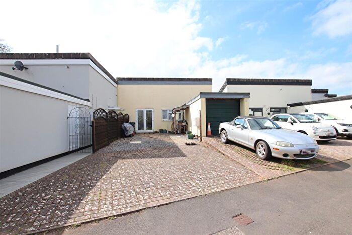 2 Bedroom Semi-Detached Bungalow For Sale In Woodland Road, Broadclyst, Exeter, EX5