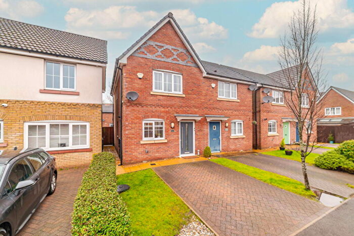 2 Bedroom Semi Detached House For Sale In Shuttle Drive, Heywood, OL10