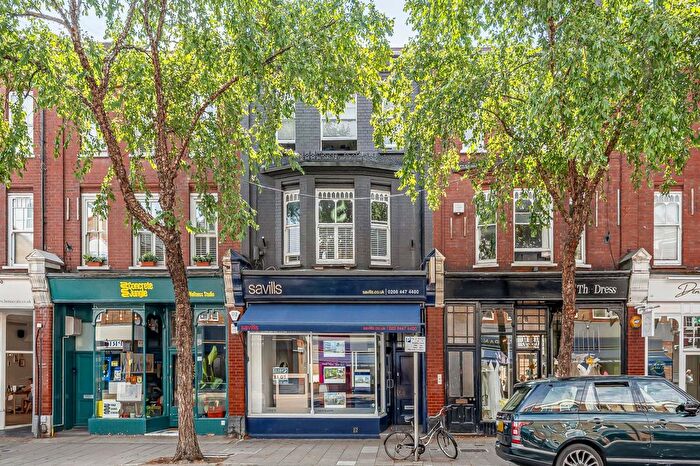 2 Bedroom Flat For Sale In High Street, Teddington, TW11