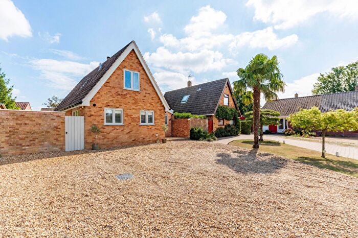 3 Bedroom Detached House For Sale In Lakes Avenue, Mulbarton, NR14