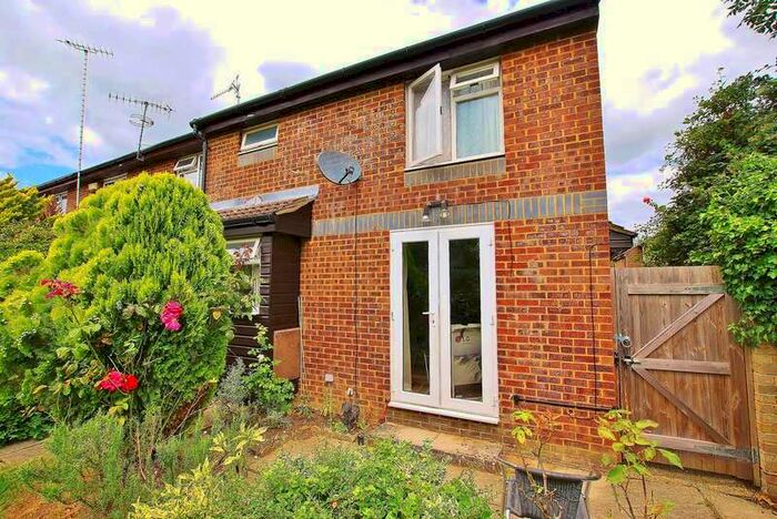 1 Bedroom End Of Terrace House To Rent In Colburn Crescent, Burpham, GU4