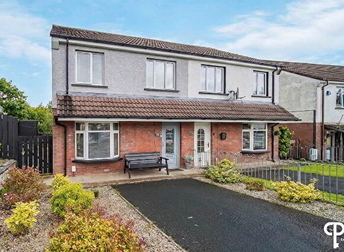 3 Bedroom Semi-Detached House For Sale In St Eithne's Park, Derry, BT48