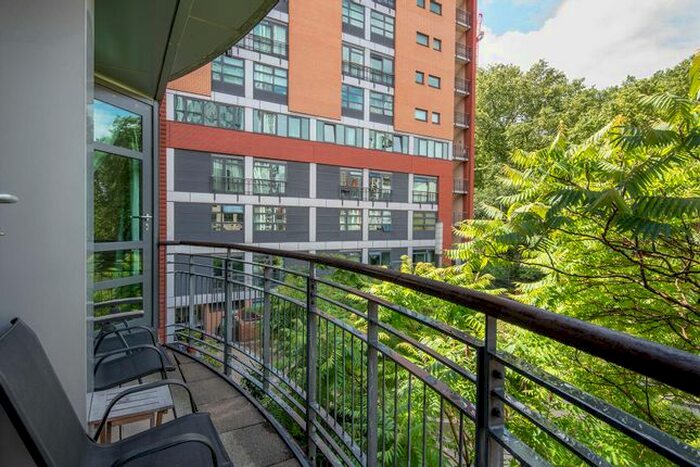 2 Bedroom Flat To Rent In City Road, London, EC1Y