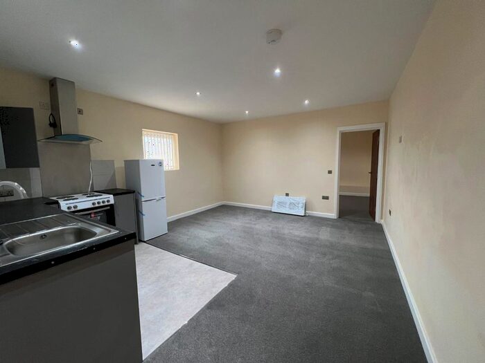 1 Bedroom Flat To Rent In Hobs Moat Road, Solihull, B92