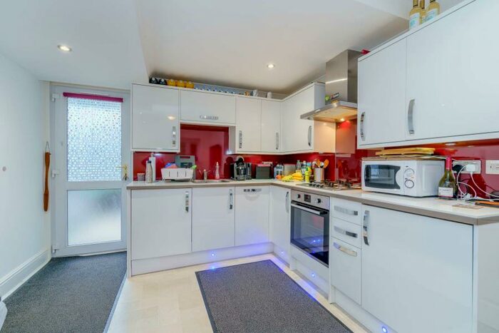 2 Bedroom Apartment To Rent In Watford Road, HA6