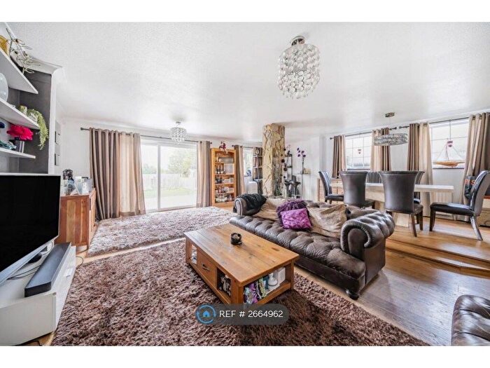 4 Bedroom Detached House To Rent In Gwynne Avenue, Croydon, CR0