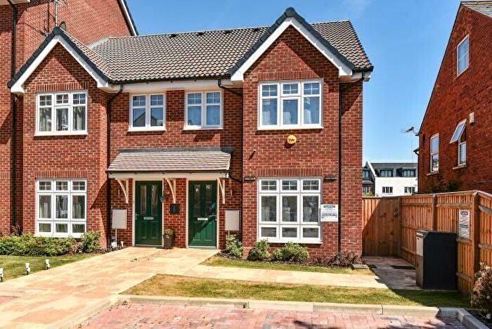 3 Bedroom Semi Detached House For Sale In High Wycombe, Buckinghamshire, HP13