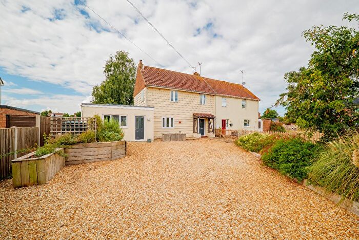 3 Bedroom Semi Detached House For Sale In Dunns Lane, North Creake, NR21