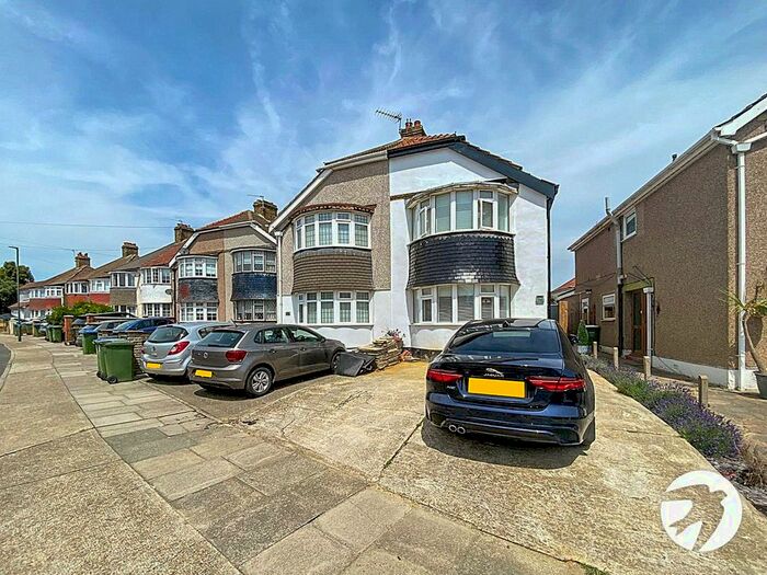 3 Bedroom Semi-Detached House To Rent In Plymstock Road, Welling, Kent, DA16