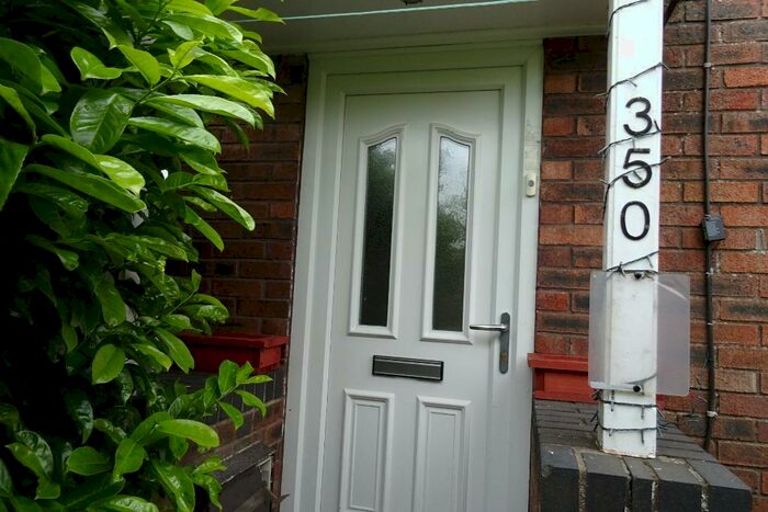 2 Bedroom Flat To Rent In Saltshouse Road, Hull, HU8