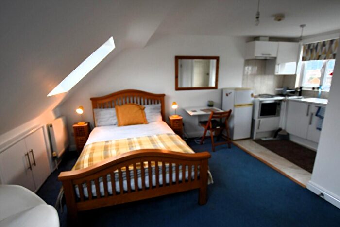 Studio To Rent In Sydenham Road, Croydon, CR0