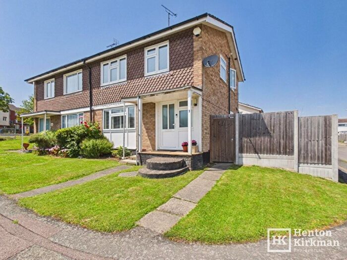 3 Bedroom Semi-Detached House For Sale In Foys Walk, Billericay, Essex, CM11