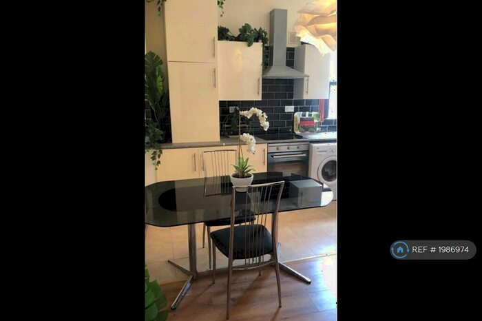 2 Bedroom Flat To Rent In Picton Road, Liverpool, L15