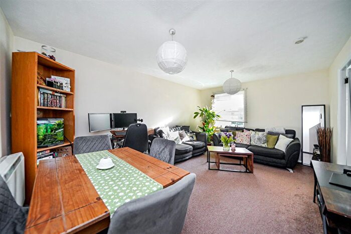 2 Bedroom Flat To Rent In Latchingdon Court, Walthamstow, E17