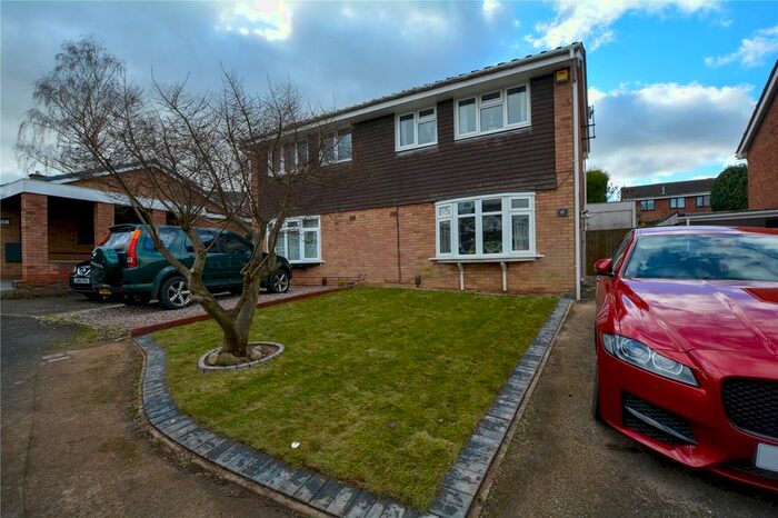 3 Bedroom Semi-Detached House To Rent In Scammerton, Wilnecote, Tamworth, Staffordshire B77