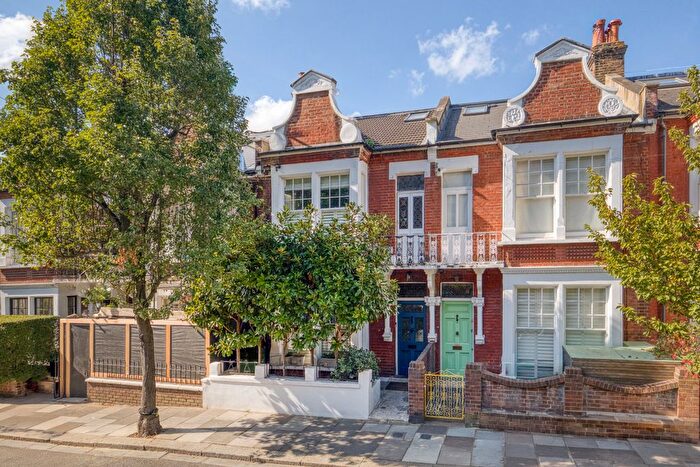 4 Bedroom Property For Sale In Shottendane Road, Fulham, London, SW6