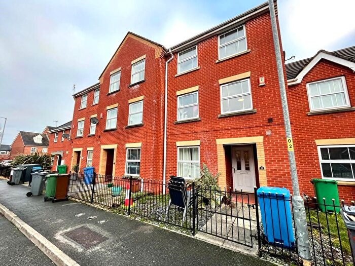 5 Bedroom Semi-detached House To Rent In Rochester Avenue, Manchester, M21