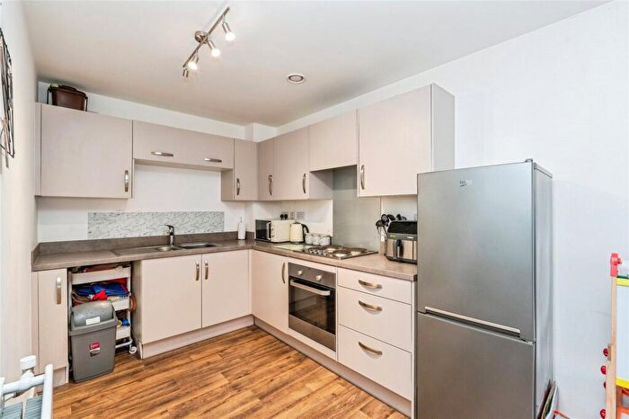 1 Bedroom Flat For Sale In John Thornycroft Road, Southampton, Hampshire, SO19
