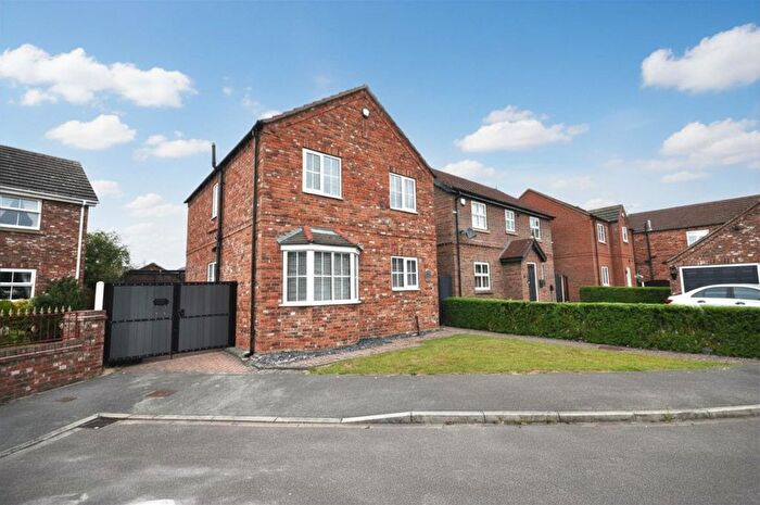 3 Bedroom Detached House For Sale In Canal View, Thorne, DN8