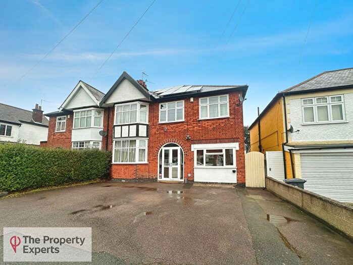 4 Bedroom Semi Detached House For Sale In Westleigh Avenue, West End, LE3