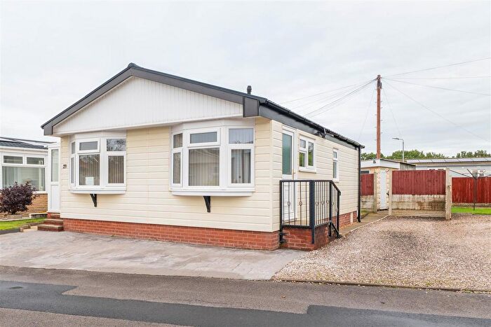 2 Bedroom Park Home For Sale In Cuerden Residential Park, Leyland, PR25