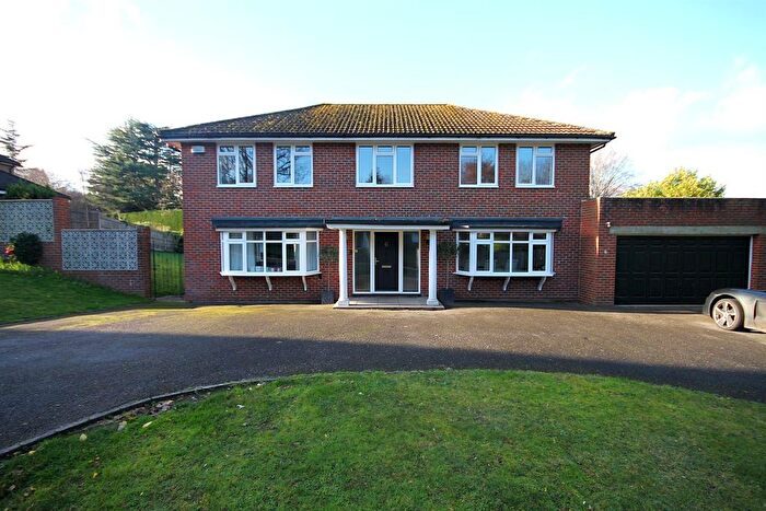 4 Bedroom Detached House To Rent In Arbour Close, Fetcham, KT22