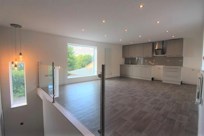 2 Bedroom Flat To Rent In Whalley Road, Ramsbottom, Bury BL0