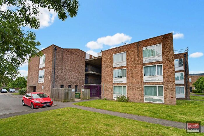 1 Bedroom Flat For Sale In Bristol Close, Stanwell, Staines, TW19