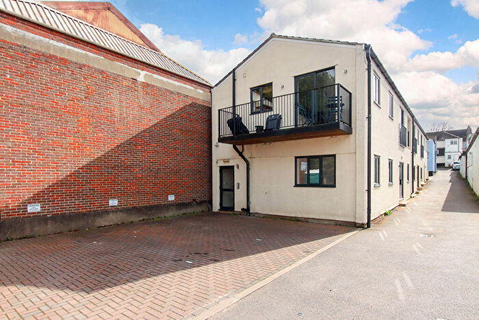 2 Bedroom Maisonette To Rent In Western Road, Tring, HP23