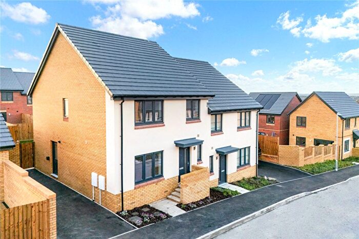4 Bedroom Semi-Detached House For Sale In Leighton Park Road, Westbury Leigh, BA13