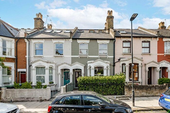 4 Bedroom House For Sale In Cavendish Road, London, N4