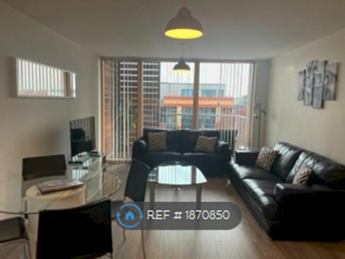 2 Bedroom Flat To Rent In Ruby House, Milton Keynes, MK9