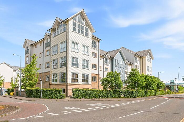 2 Bedroom Flat For Sale In Old Harbour Square, Stirling, FK8