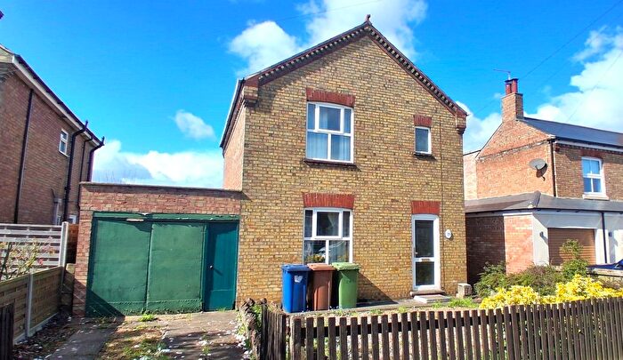 2 Bedroom Detached House For Sale In Low Cross, Whittlesey, Peterborough, PE7