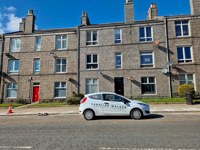 2 Bedroom Flat To Rent In Holburn Street, City Centre, Aberdeen, AB10