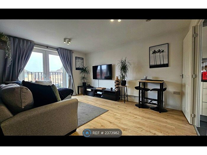 2 Bedroom Flat To Rent In Principal Court, Portsmouth, PO6