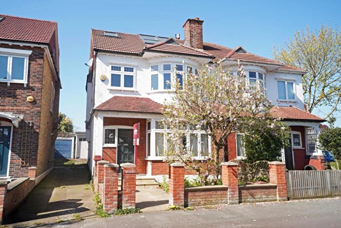 4 Bedroom House For Sale In Uffington Road, London, SE27