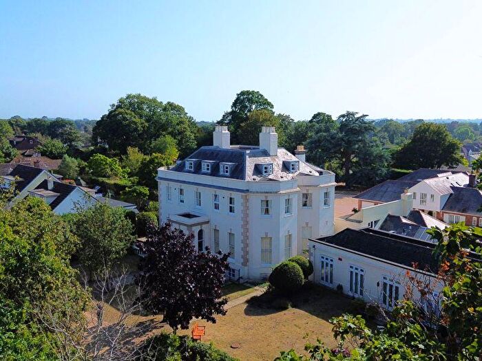 2 Bedroom Apartment For Sale In Burton, Christchurch, BH23