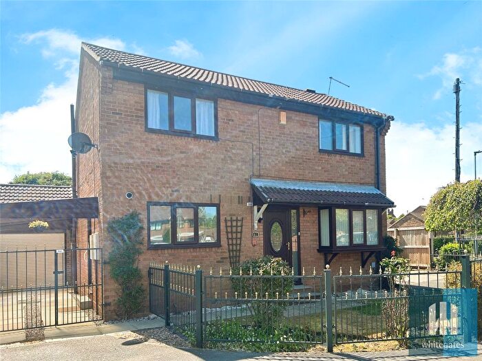 3 Bedroom Detached House For Sale In The Poplars, Knottingley, West Yorkshire, WF11